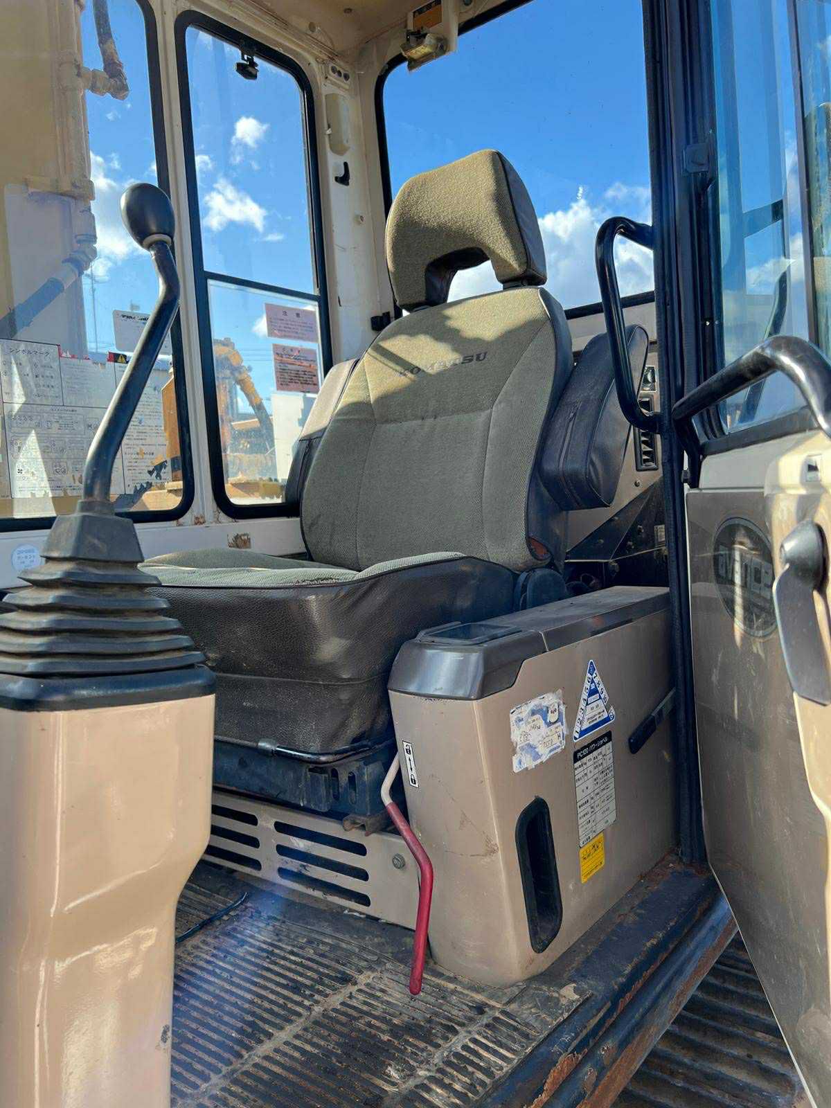 Komatsu PC120-5