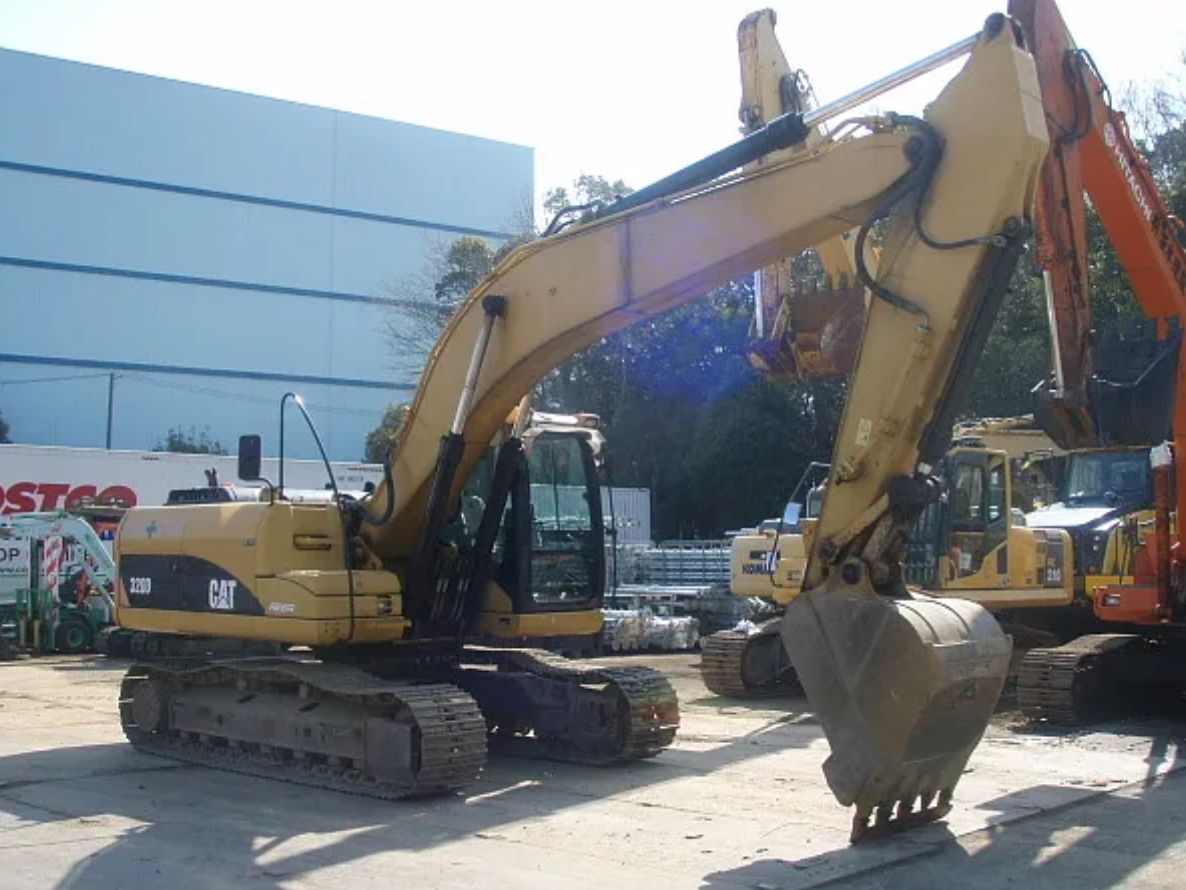 1999 Caterpillar 320D-E