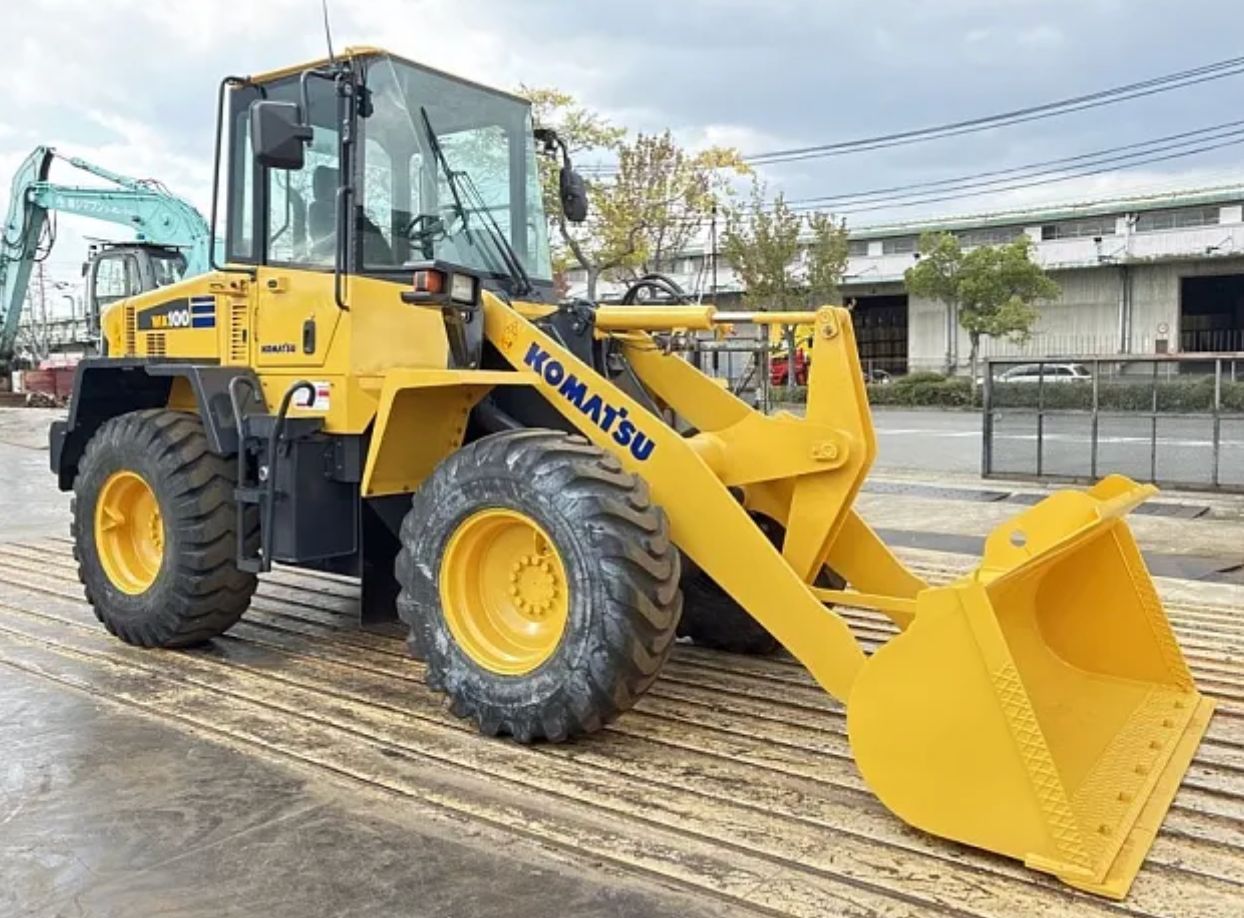 2010 Komatsu WA100-5