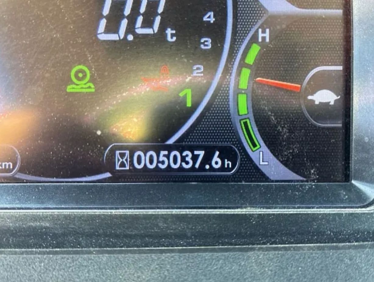 2015 Komatsu WA320-7